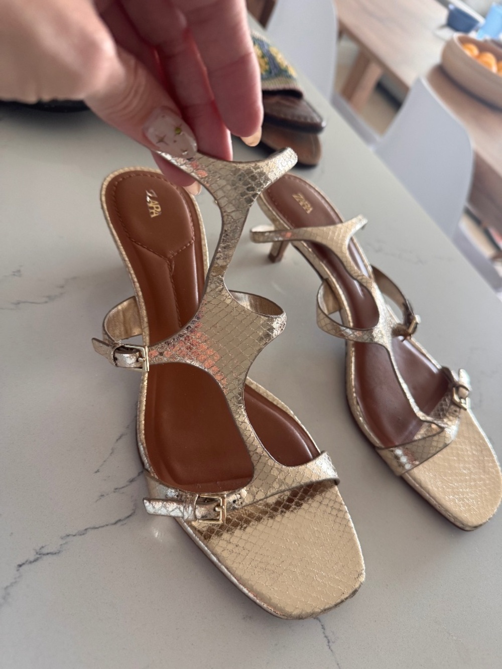 Zara Gold Metallic Strappy Flat Sandals Women’s EU 39 Snake Embossed Buckle Sand